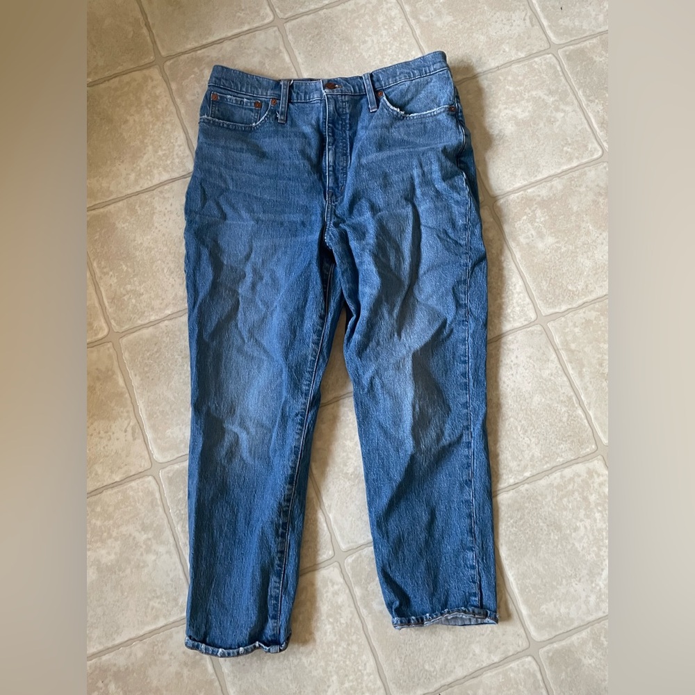 Madewell Classic Straight Jean. Medium wash. Never worn.